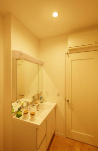 KOIZUMI �������߾��� �ⵤ̩������饤�� AD7124W99 �ܹ���̿�